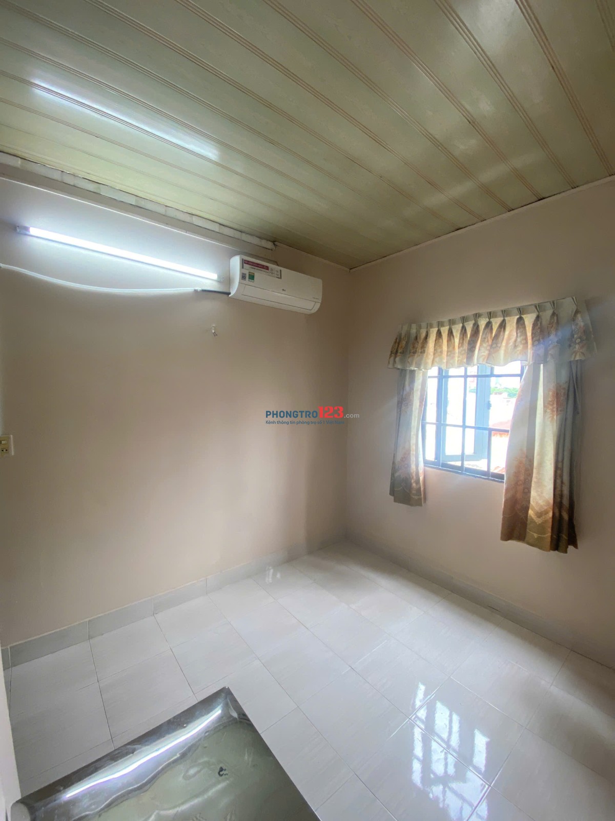 Cho thuê phòng trọ sạch sẽ thoáng mát tại Quận 7