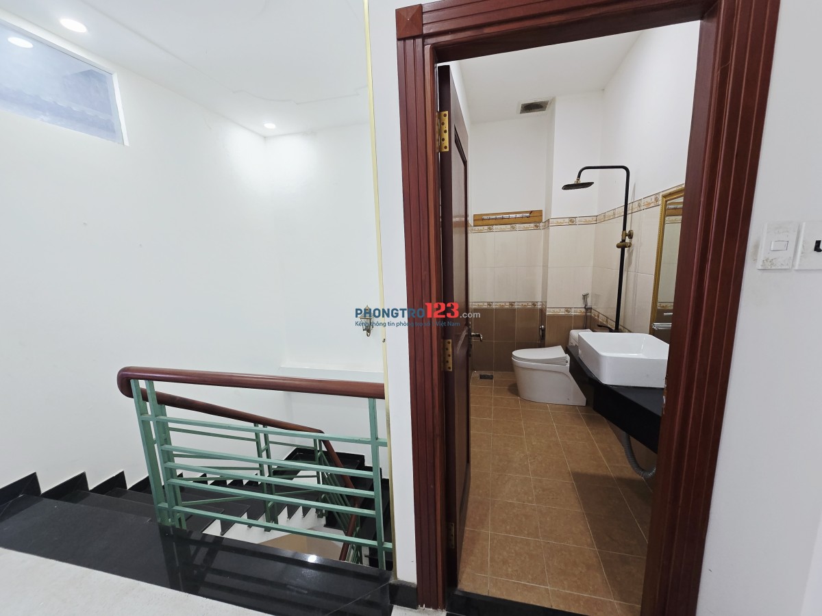 MÌNH CÒN 3 PHÒNG BAN CÔNG, SHARE PHÒNG NHÀ NGUYÊN CĂN Giờ giấc tự do-nhà mới 100% ở Tân Bình