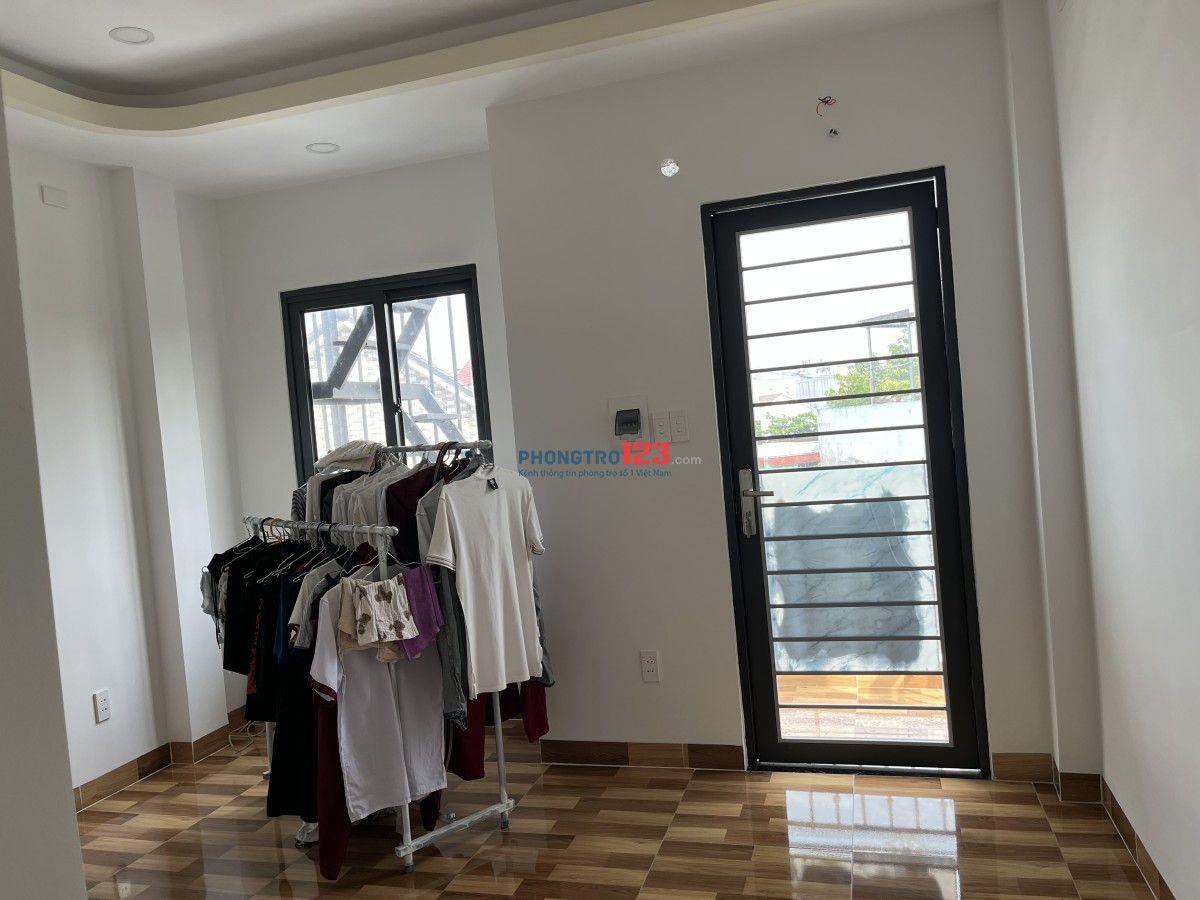 Cho thuê căn hộ mới xây dựng , đường 10, phường tăng Nhơn Phú B, có máy lạnh, wifi, nhà rất đẹp,