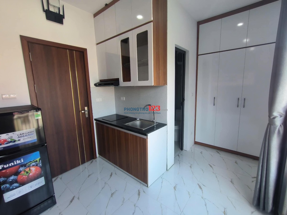Pass phòng hợp đồng còn 12 tháng tính từ tháng 7 này