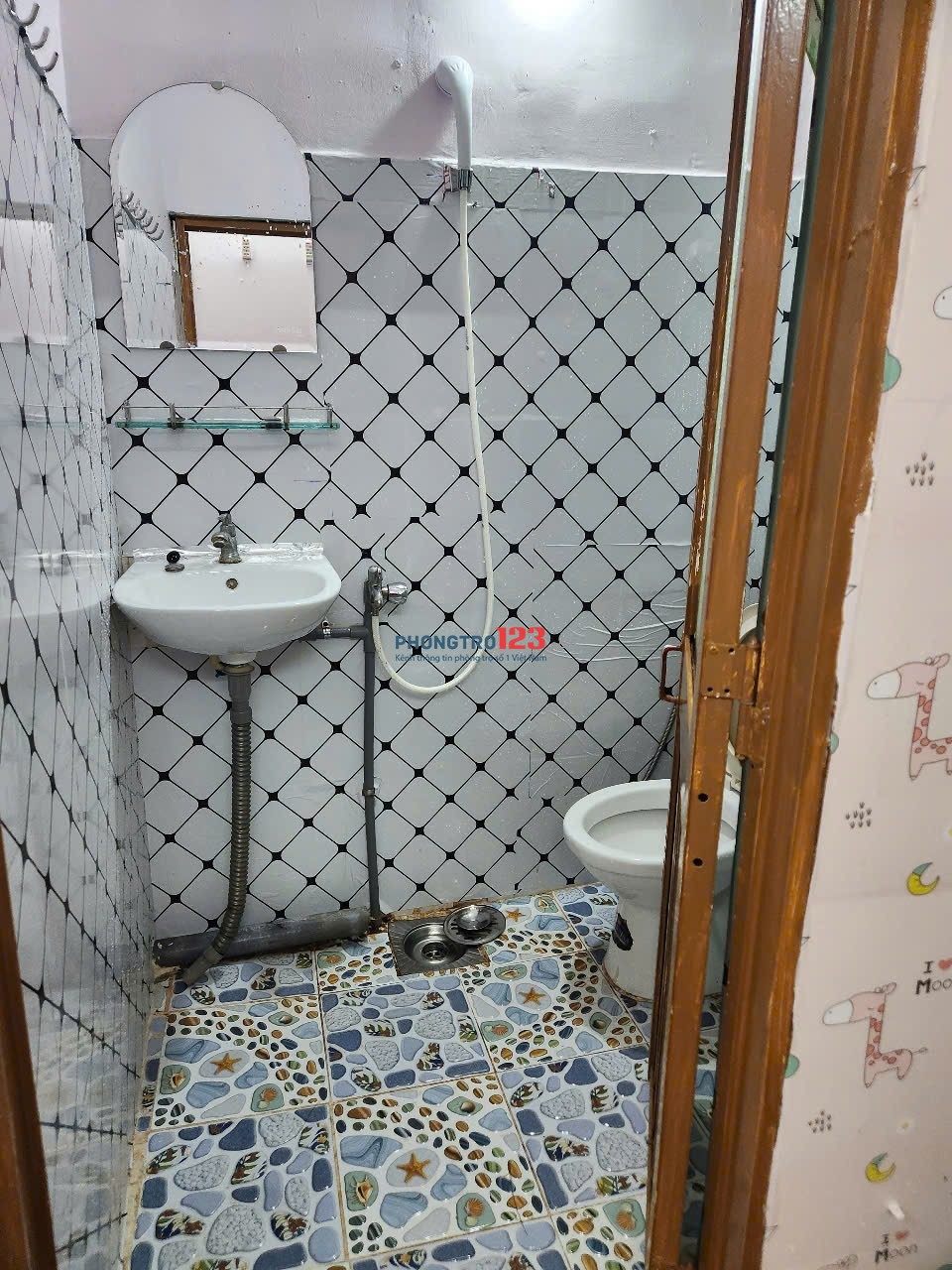 Nhà nguyên căn Tân Hòa Đông, P14, Q6. TPHCM. Giá: 3,95tr₫/tháng. LH. C.Thu :0918410614.