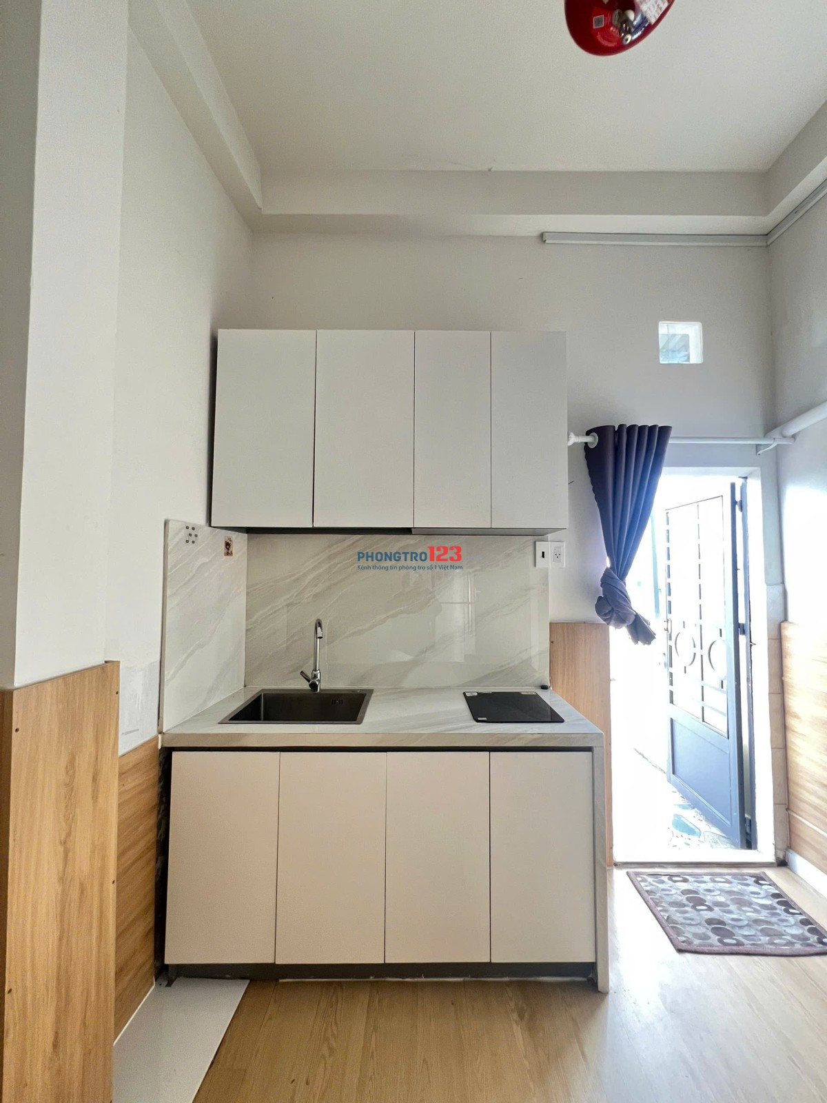 Cho Thuê Phòng Ban Công Siêu Rộng - Full NT Bạch Đằng Gần Ngã Tư Hàng Xanh