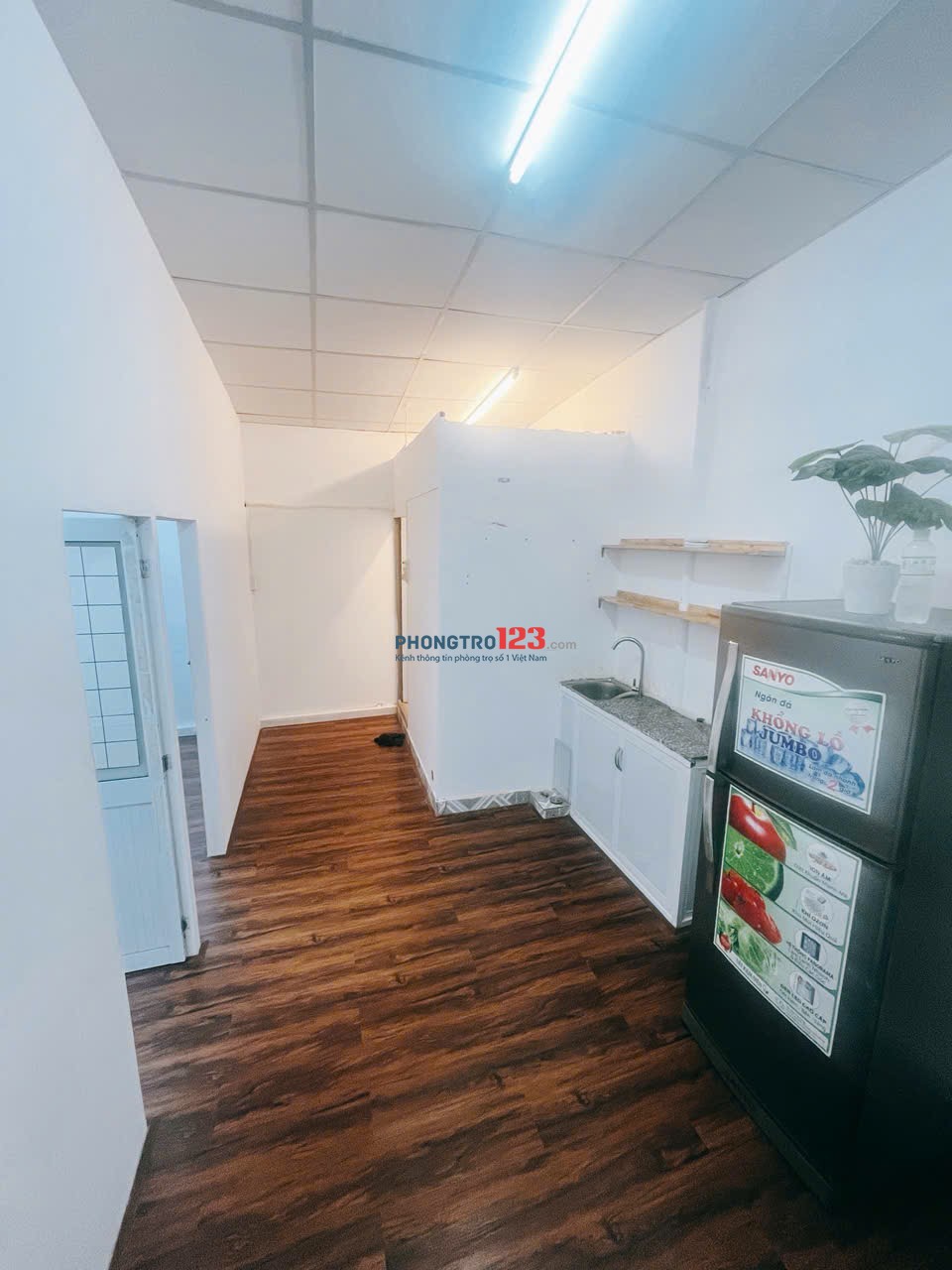 Cho Thuê Căn Hộ 2PN + 1 Phòng Khách, Gần Đại Học Hutech , Bình Thạnh
