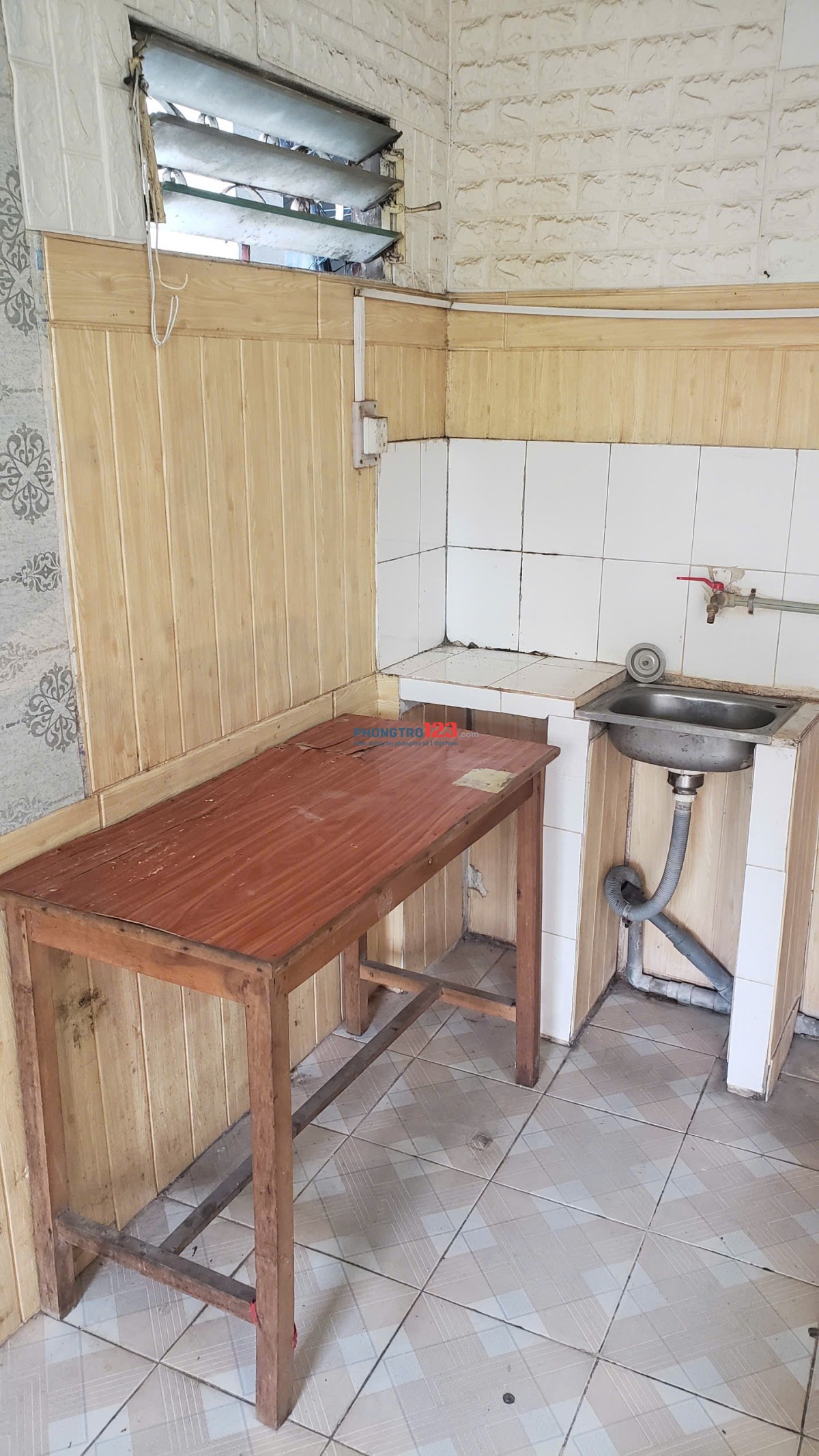 Chính chủ cho thuê phòng khép kín, vị trí đẹp tại phố Hào Nam