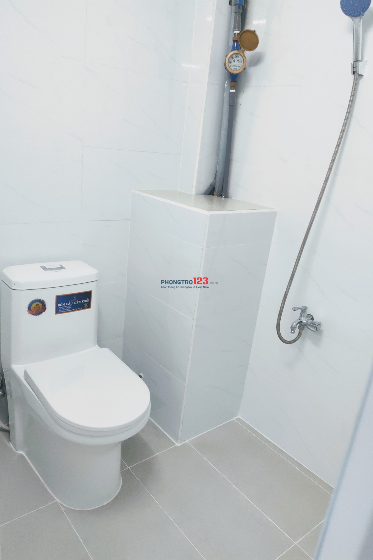 Phòng trọ có máy lạnh,đường Bùi Văn,quận 7,gần khu chế xuất Tân Thuận,trường học,gần chợ(có hình)