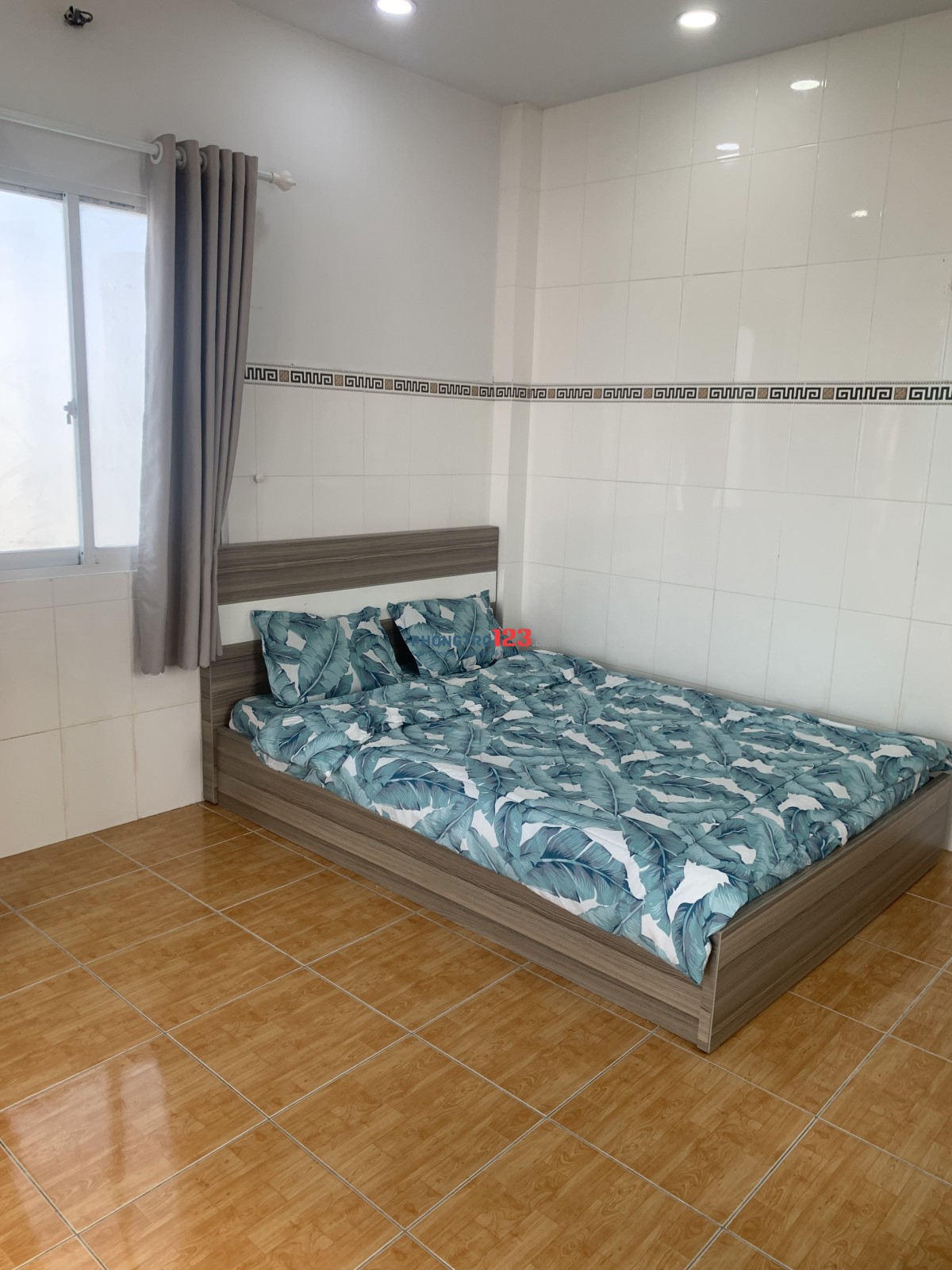Phòng ban công 25m2 full nội thất Khánh Hội Q.4