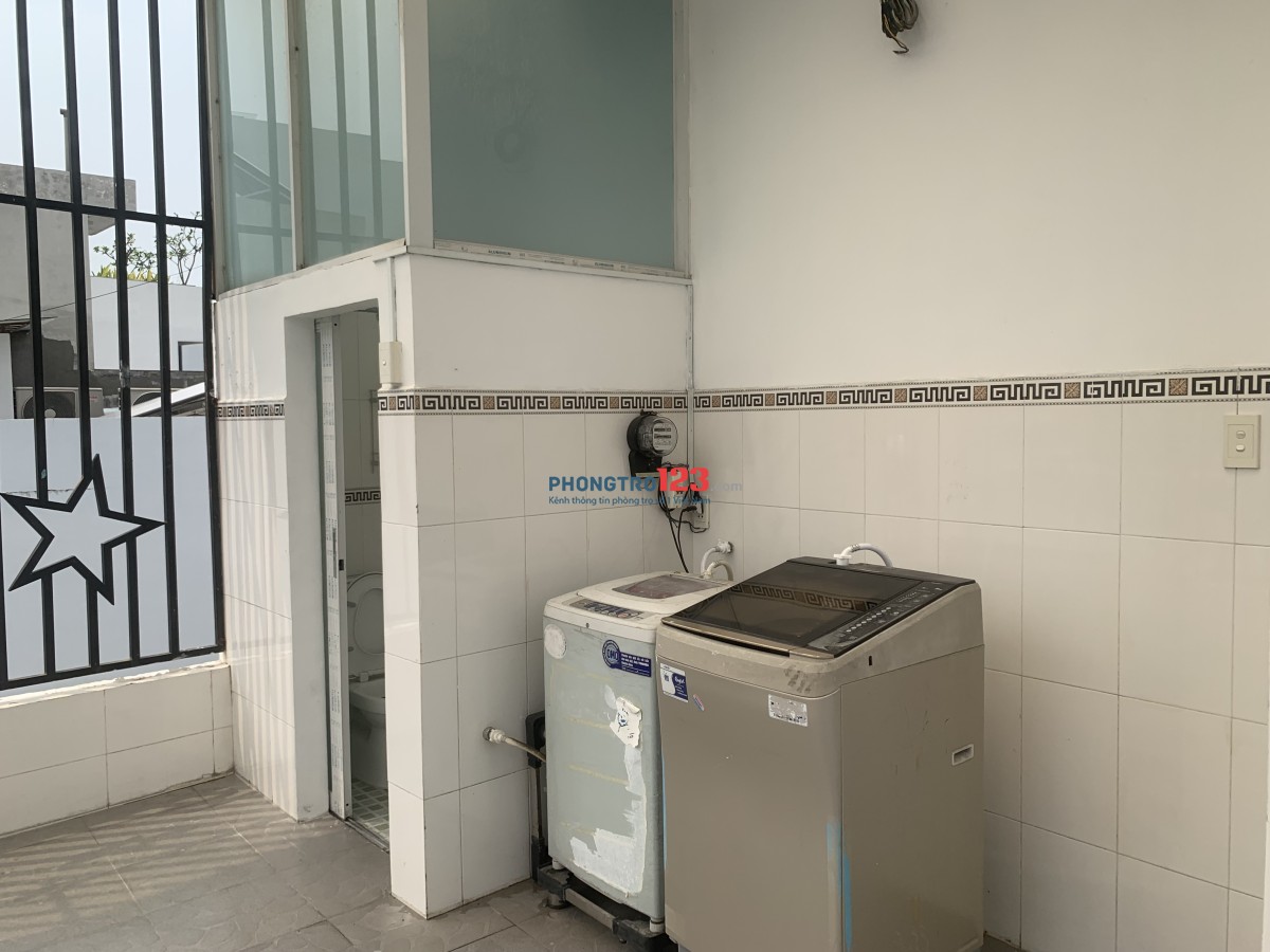 Phòng ban công 25m2 full nội thất Khánh Hội Q.4