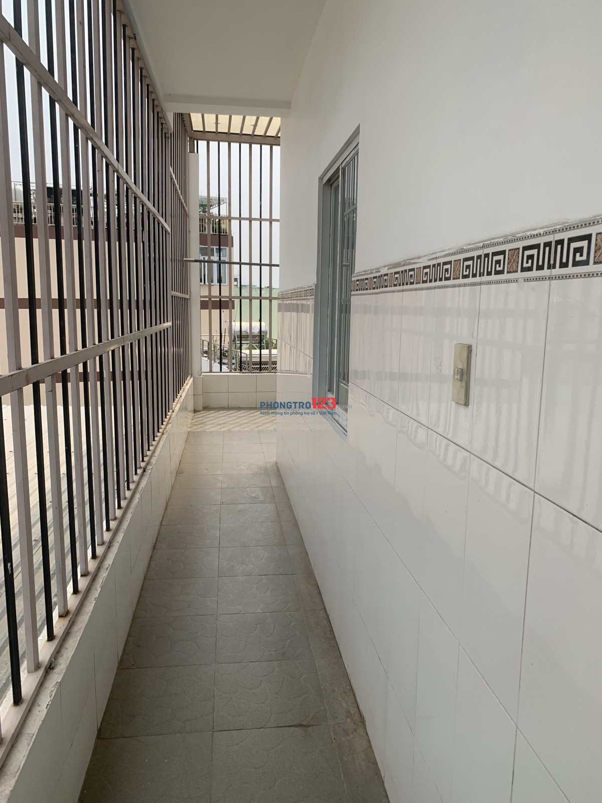 Phòng ban công 25m2 full nội thất Khánh Hội Q.4