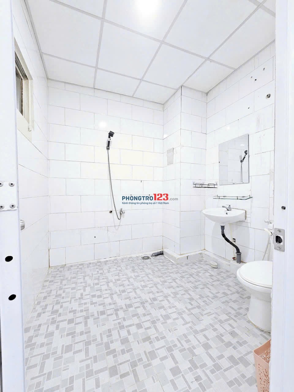 Phòng Trọ Full Nội Thất 30m2 Có Thang Máy Đường Chu Văn An Gần Ngã Tư Hàng Xanh, Chợ Bà Chiểu