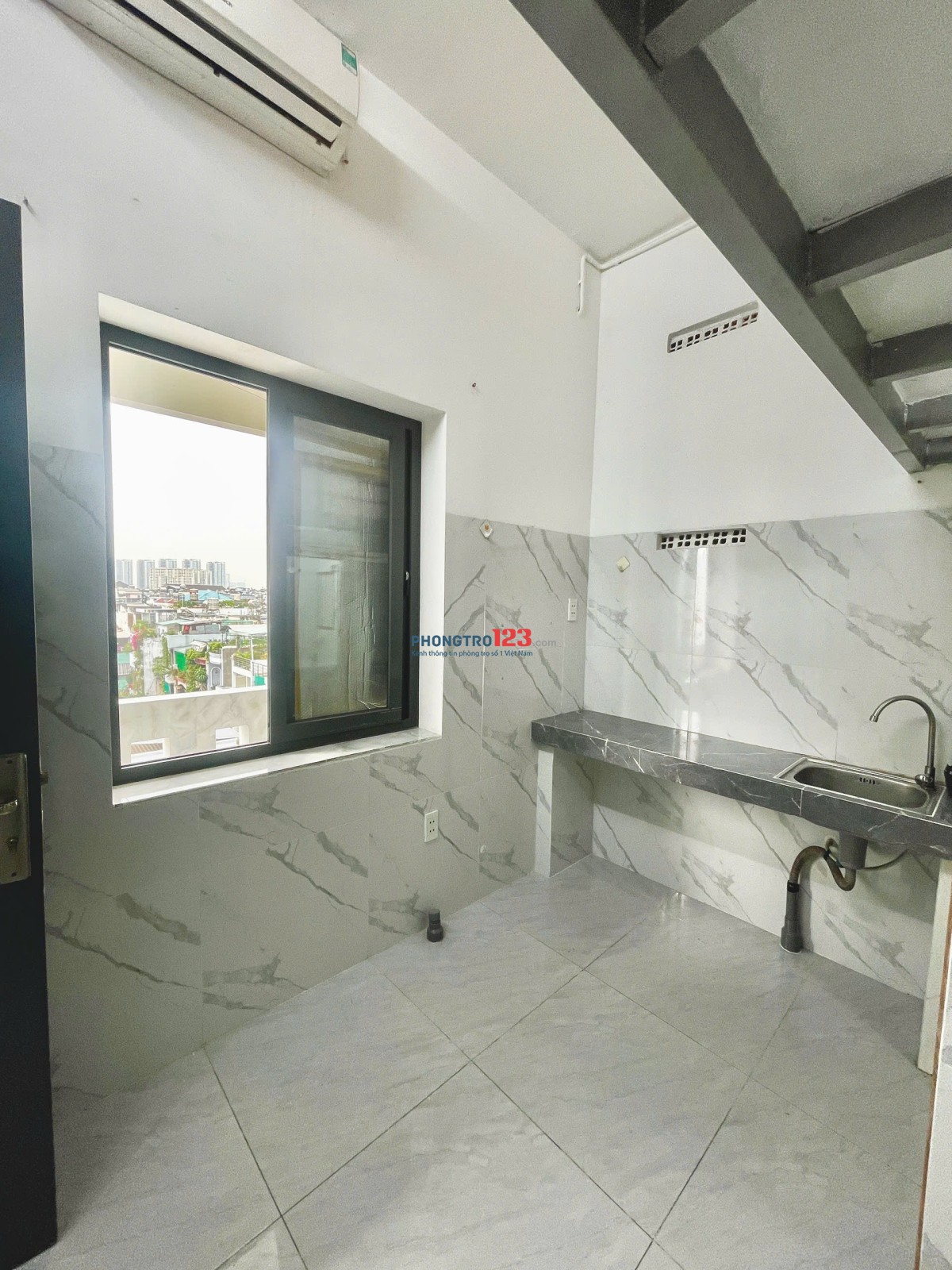 Phòng Duplex Giá Tốt Ngay Trần Não, Cầu Sài Gòn