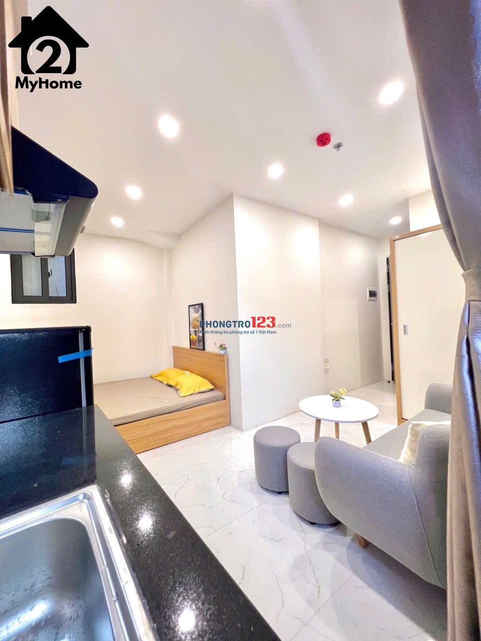 Studio ban công riêng đầy đủ tiện ích 0374797567