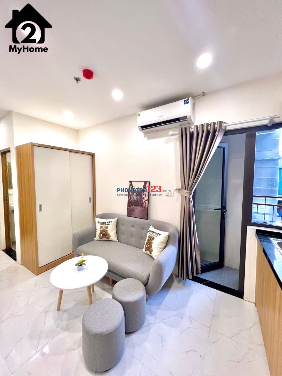 Studio ban công riêng đầy đủ tiện ích 0374797567