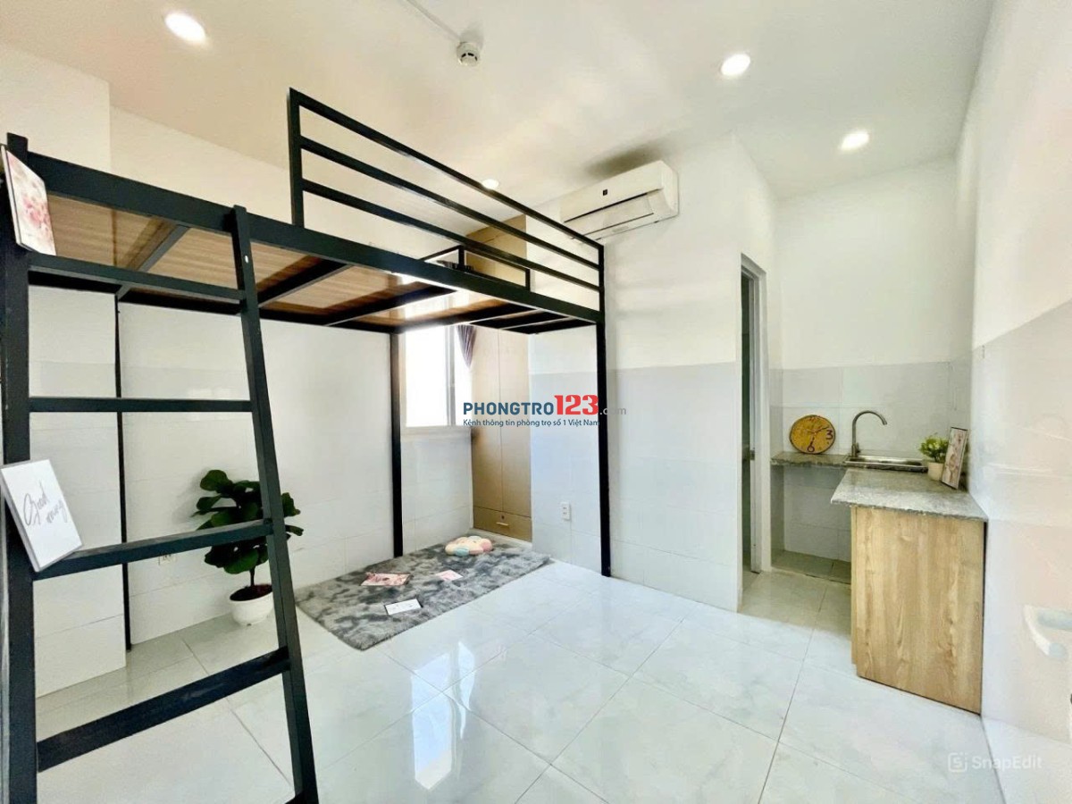 TRỐNG VÀI MÃ DUPLEX CÓ CỬA SỔ TRỜI SÁNG THOÁNG ĐẸP LUNG LINH