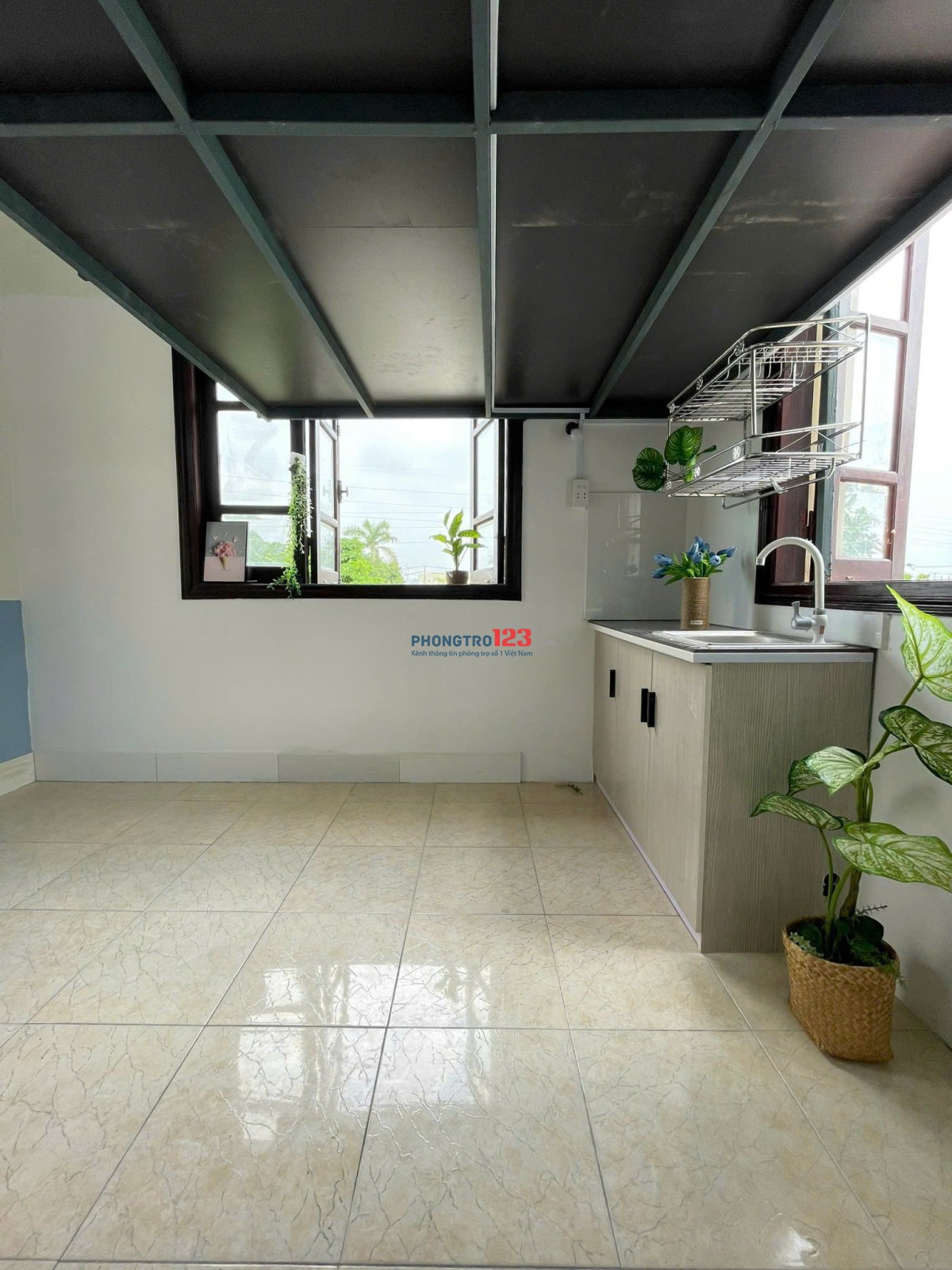 Cho thuê phòng có cửa sổ thoáng tại số 5 Đường Tân Thới Nhất 8, Quận 12