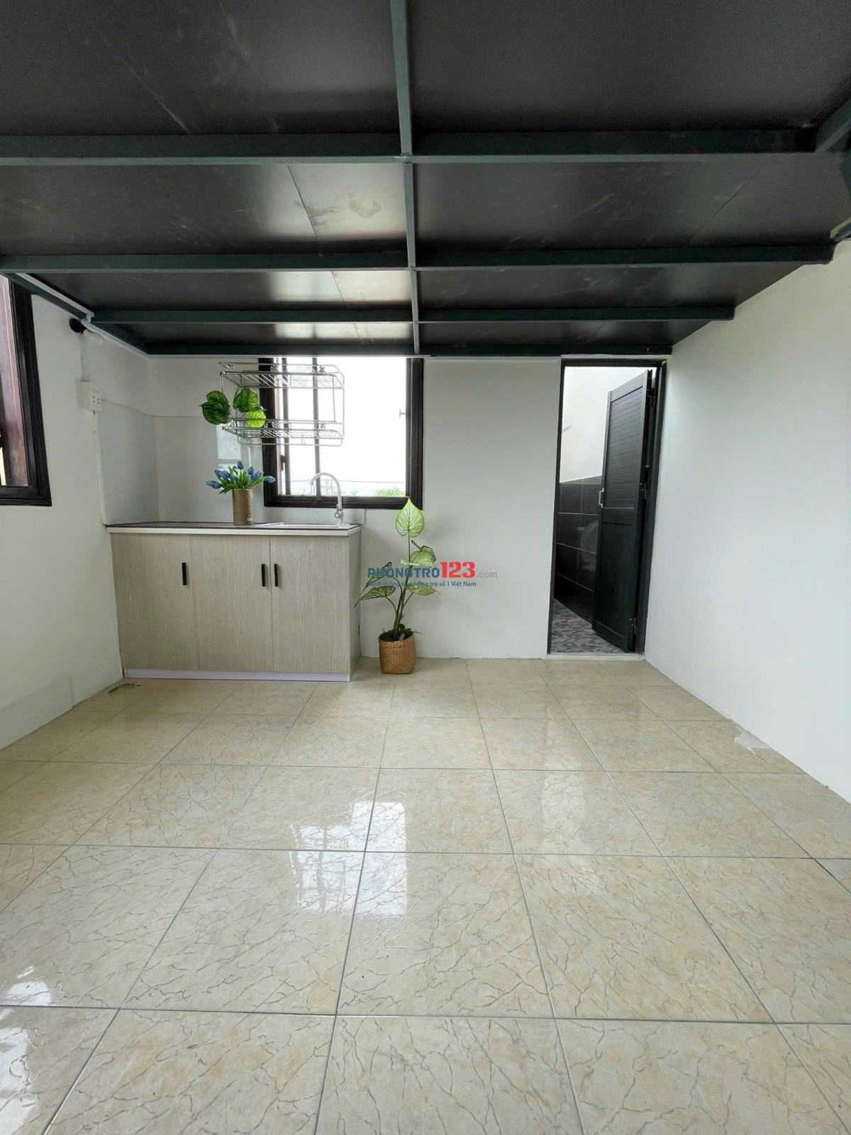 Cho thuê phòng có cửa sổ thoáng tại số 5 Đường Tân Thới Nhất 8, Quận 12