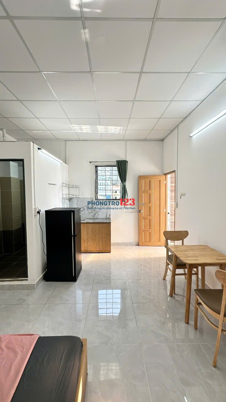 Phòng đẹp đủ nội thất 2 cửa sổ trời thoáng mát - 224/20 Lý Thường Kiệt Quận 10 (Gần ĐH Bách Khoa)
