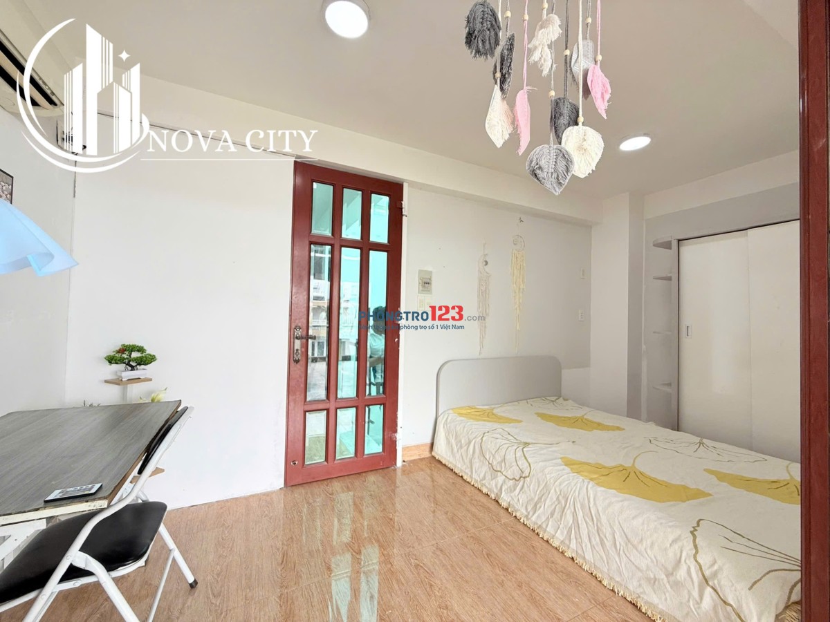 Căn hộ tách bếp, sân thượng, gần Satra Phạm Hùng