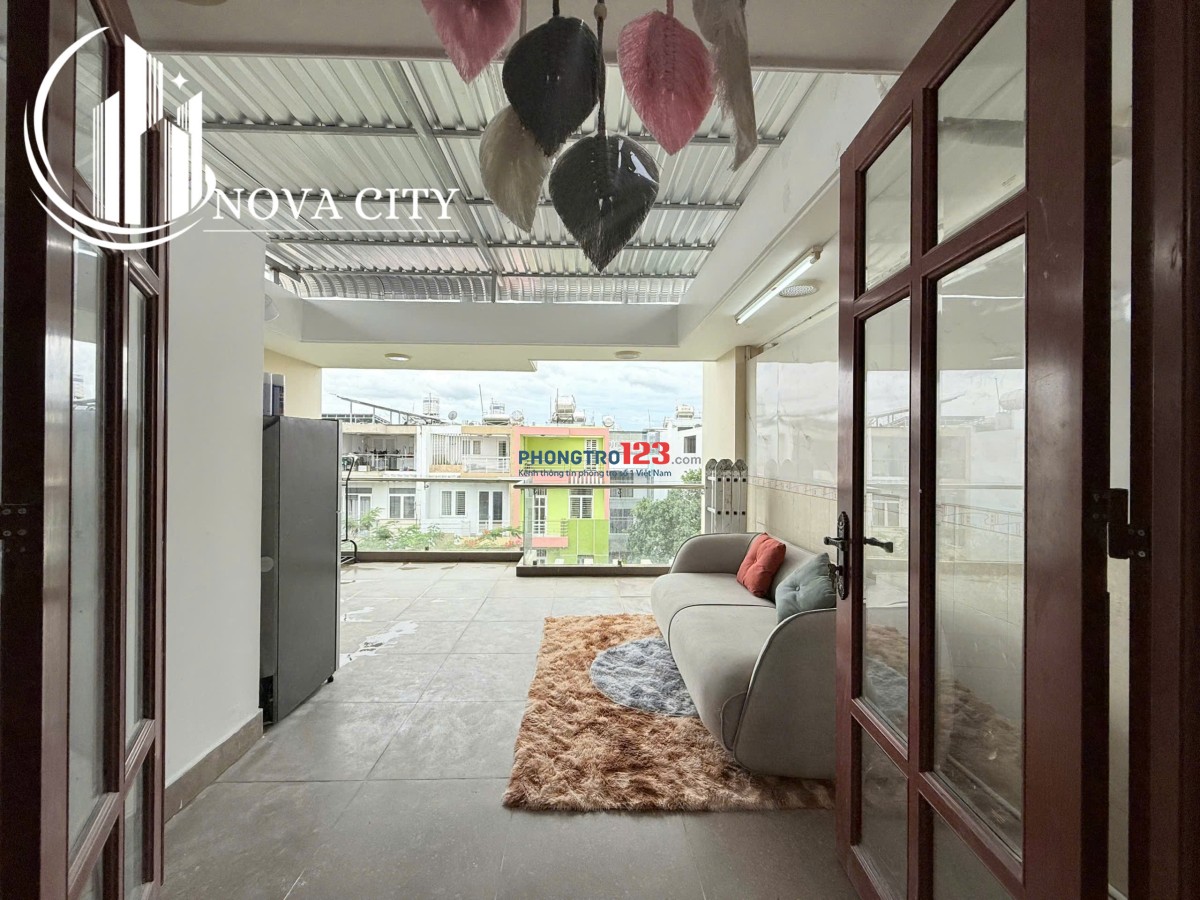 Căn hộ tách bếp, sân thượng, gần Satra Phạm Hùng