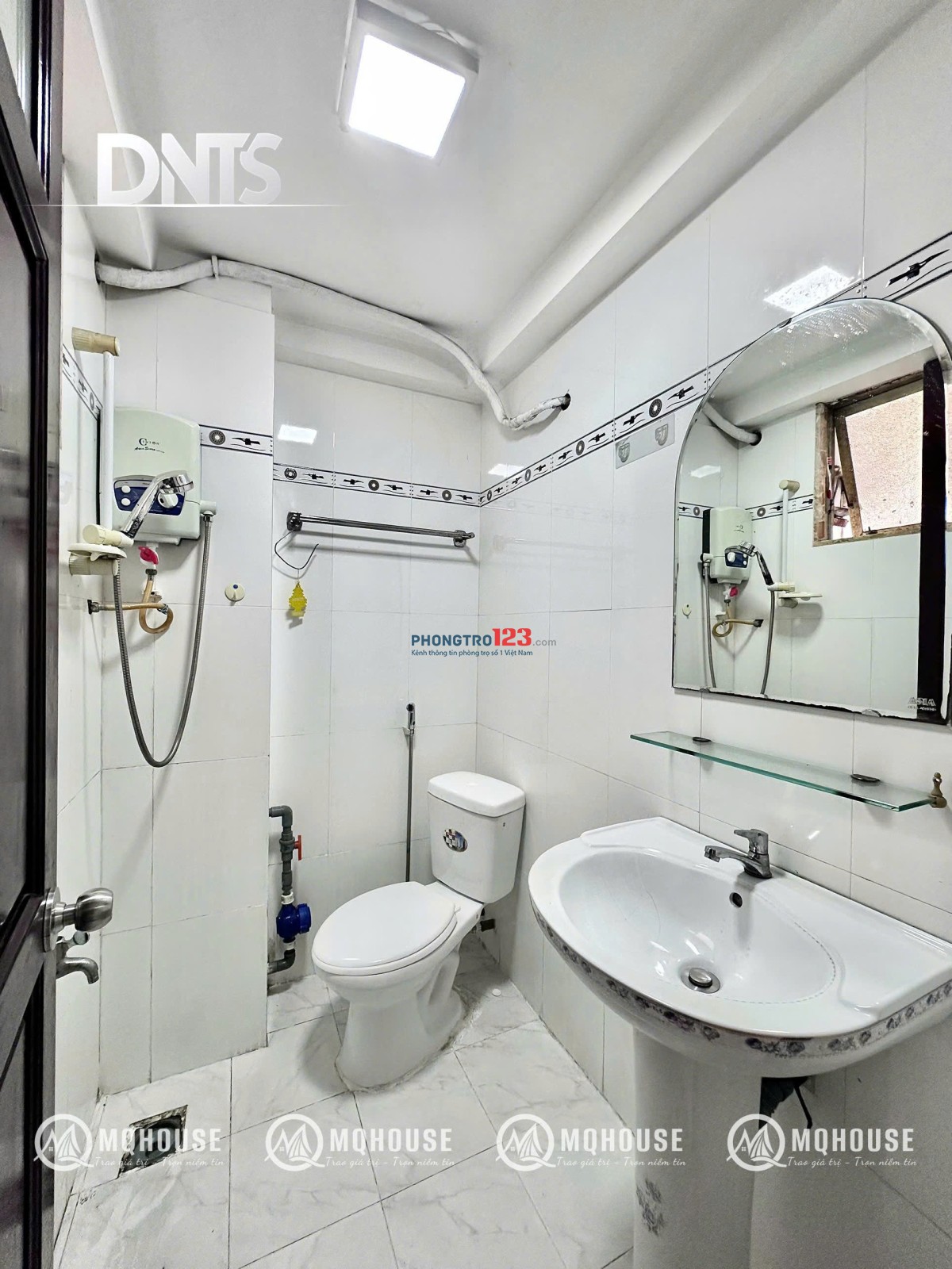Cho thuê 1 Phòng Ngủ gần Công Viên Lê Văn Tám Q1