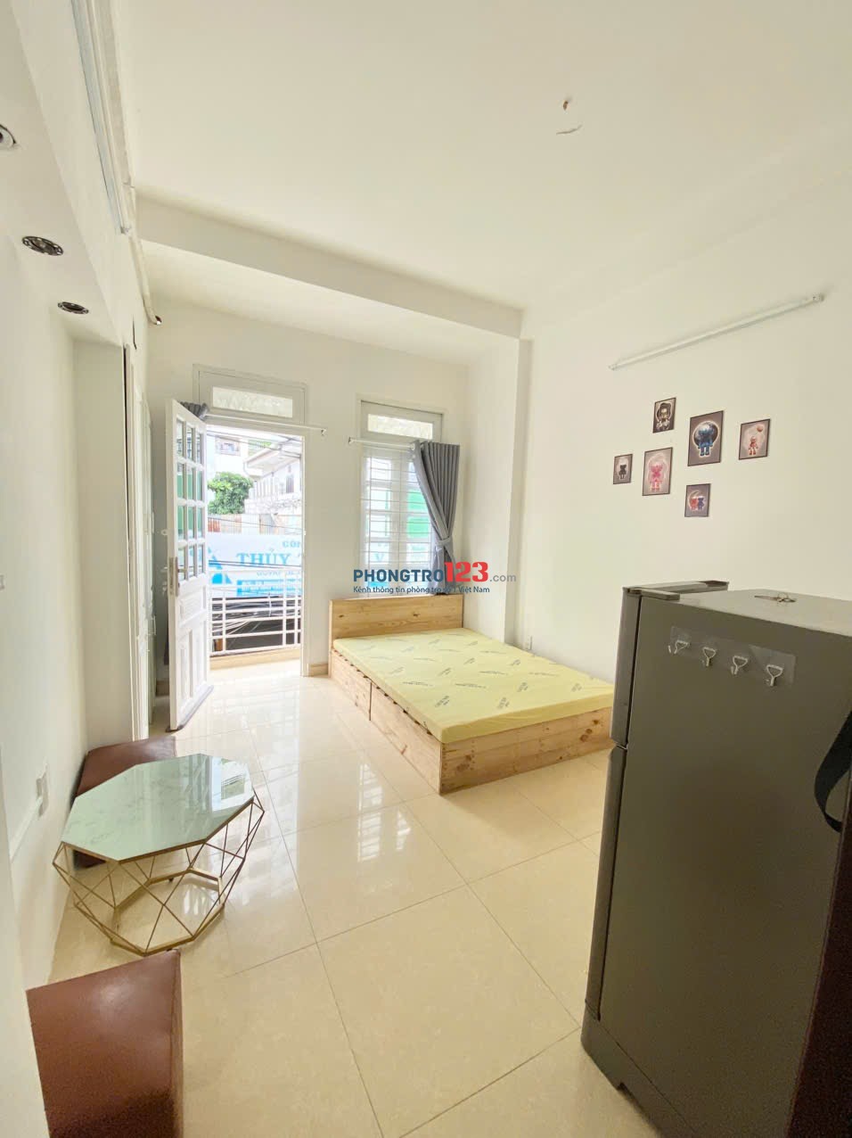 Căn Hộ Ban Công - Full Nội Thất - Ngay Chợ Bà Chiểu