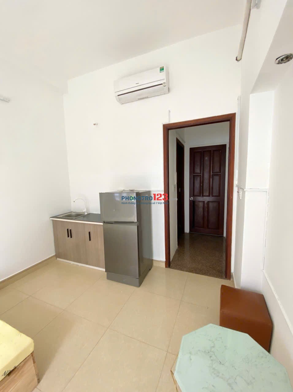 Căn Hộ Ban Công - Full Nội Thất - Ngay Chợ Bà Chiểu