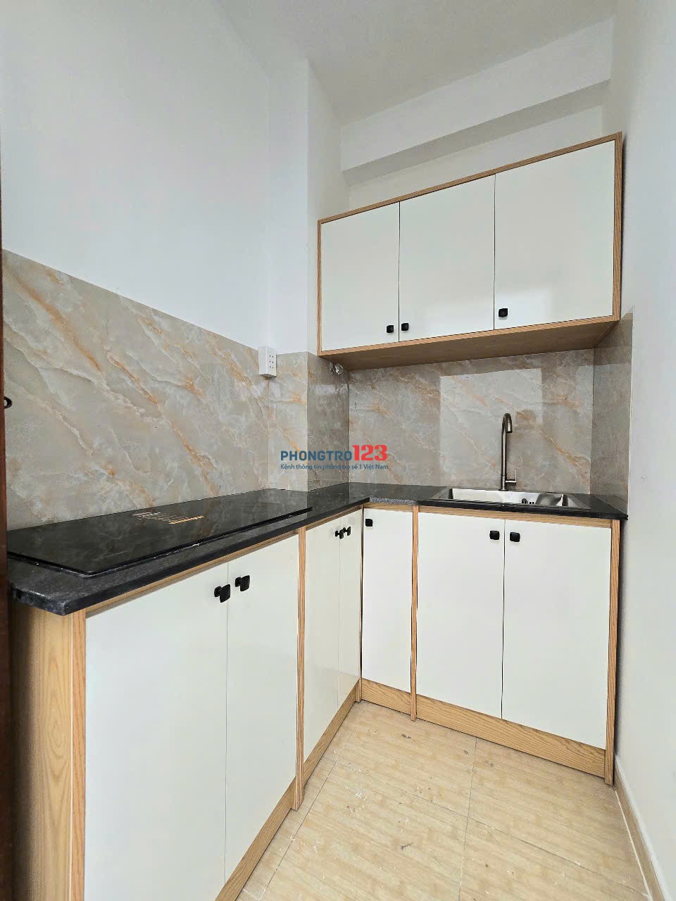 Phòng trọ 2PN 65m2 CMT8, Quận 3