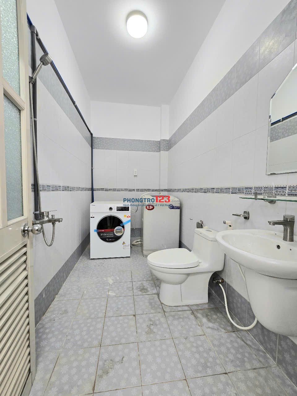 Phòng trọ 2PN 65m2 CMT8, Quận 3