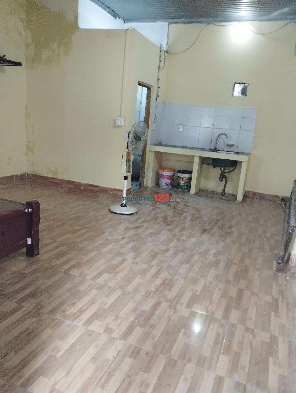 Cho thuê phòng gia đình ở hoặc cán bộ/sinh viên ở.