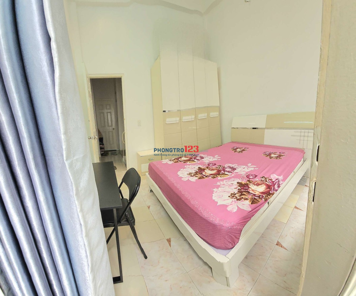 Phòng ban công vừa trống chỉ 3,7tr có thể ở ngayĐịa chỉ: 98/21 Thích Quảng Đức, Phú Nhuận