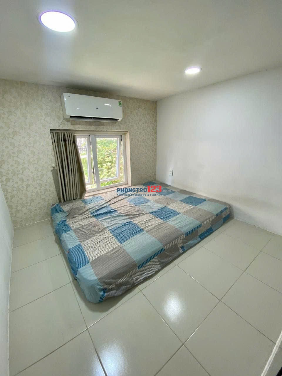Cho thuê phòng duplex, gác cao - Cửa Sổ thoáng mát _ Gần Cầu Sài Gòn