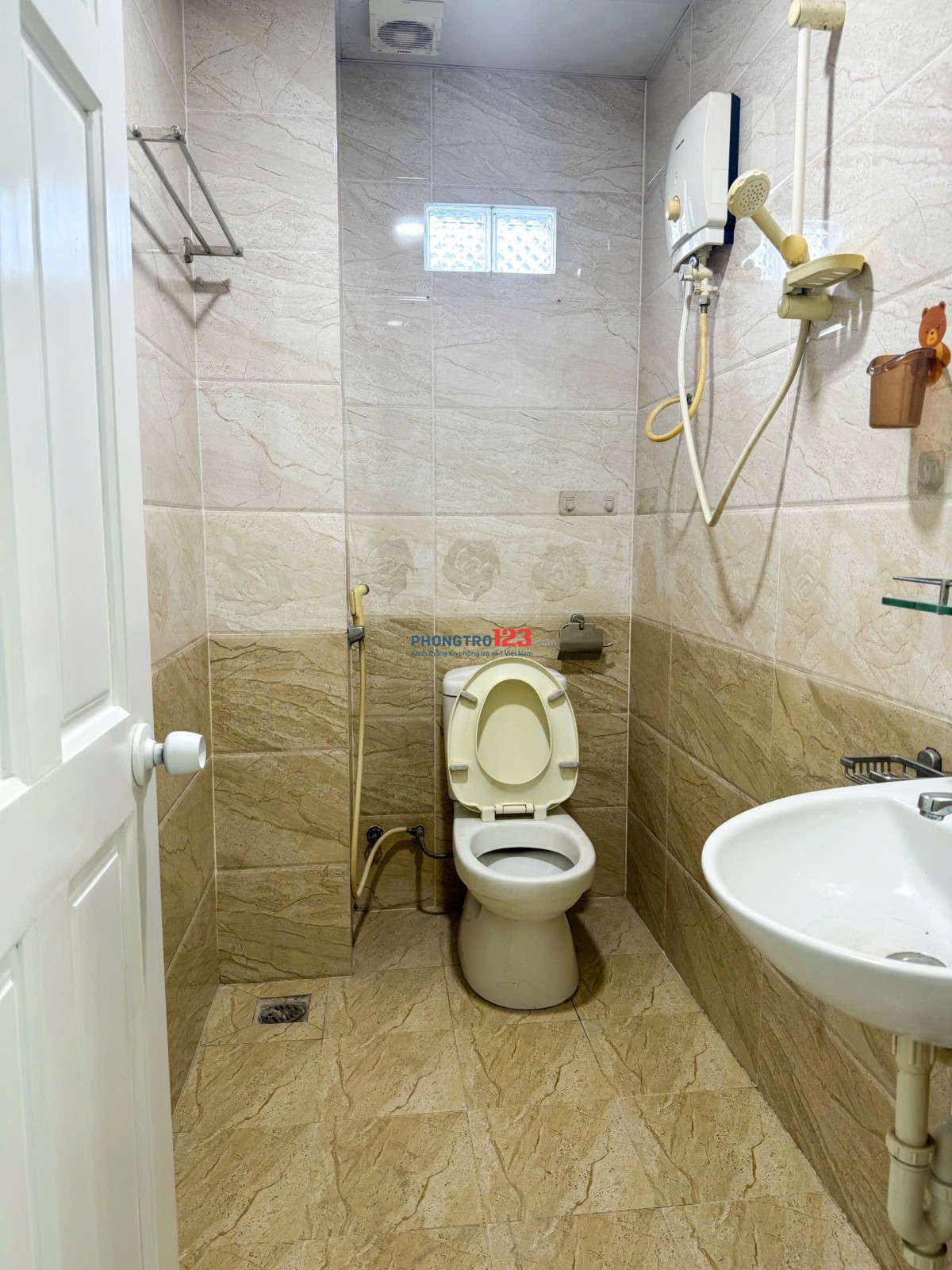 Cho Thuê Phòng Full NT, Xô Viết Nghệ Tĩnh - Xung Quanh Có Công Viên, Gần Trường ĐH Hutech,Hồng Bàng