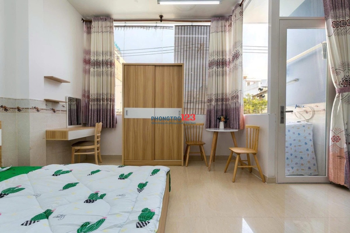 Cho Thuê Căn Hộ Ban Công Full NT _ Nơ Trang Long Gần ĐH Văn Lang CS3