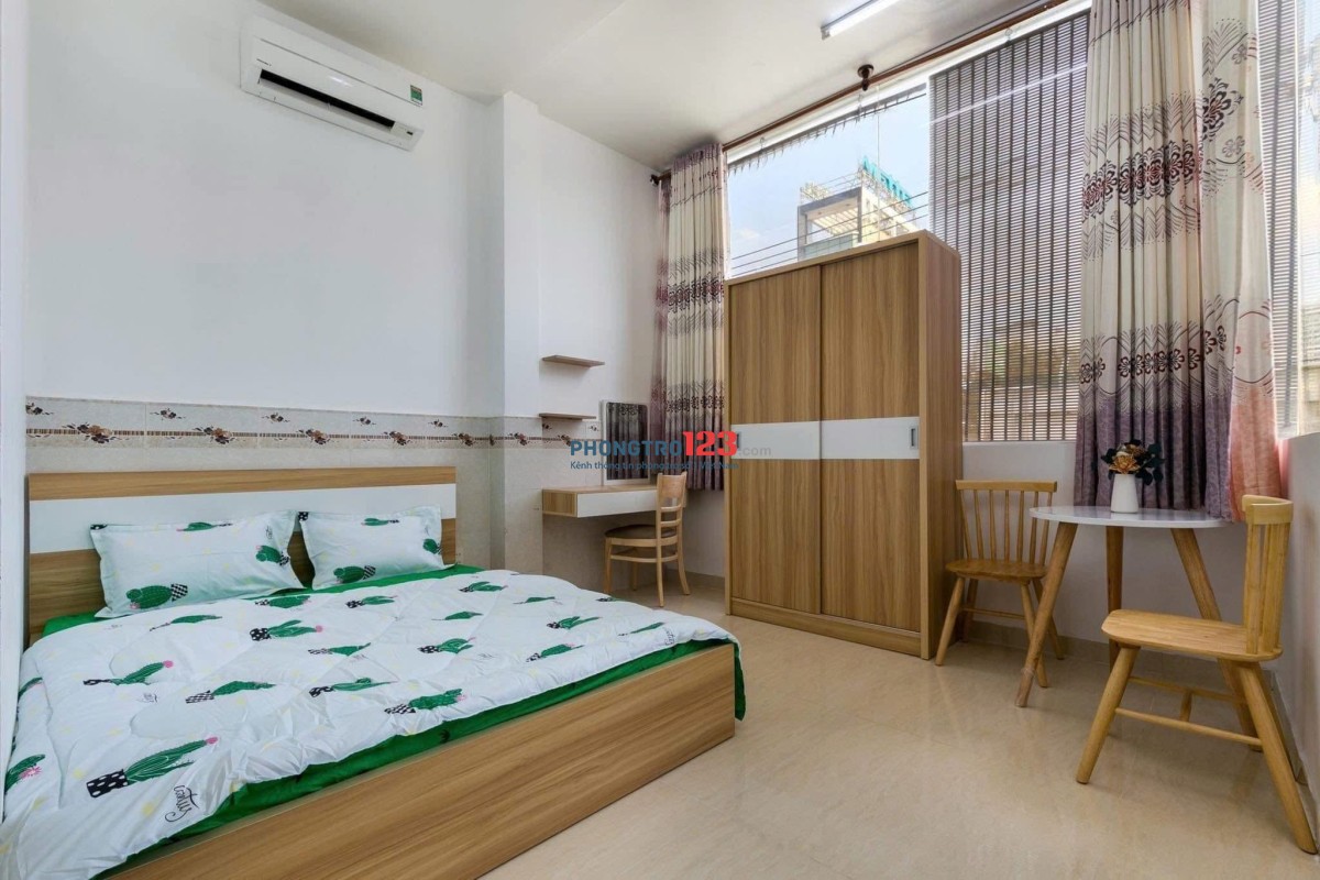 Cho Thuê Căn Hộ Ban Công Full NT _ Nơ Trang Long Gần ĐH Văn Lang CS3
