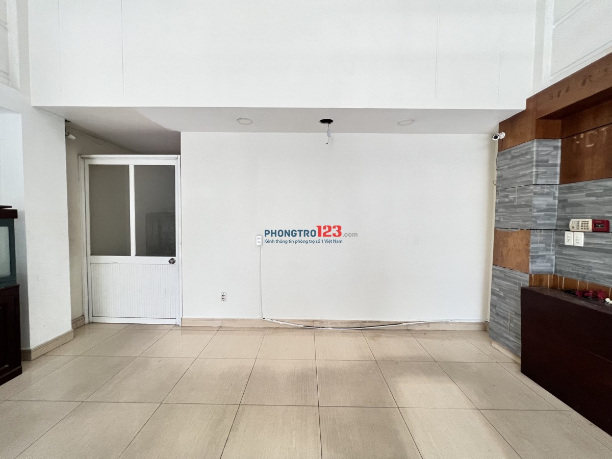 MẶT BẰNG KINH DOANH CÁCH CHỢ LÝ PHỤC MAN 200M
