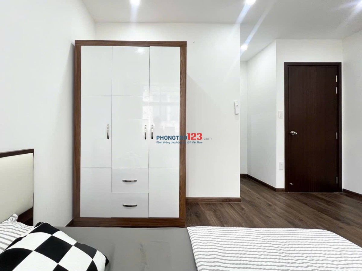 Cho thuê phòng 35m2 cửa sổ lớn Full NT Bùi Đình Túy gần Ngã Tư Hàng Xanh gần Q1, Phú Nhuận, Gò Vấp