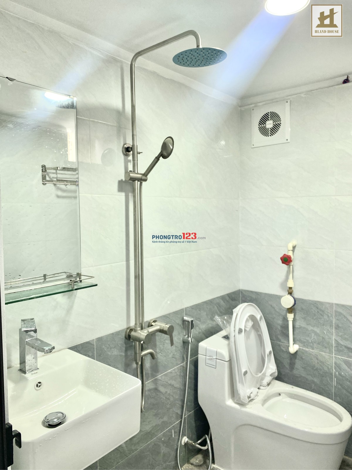 Cho thuê phòng full nội thất tại Xa La, giá chỉ 3tr8, cách Mường Thanh Xa La 200m, có ban công