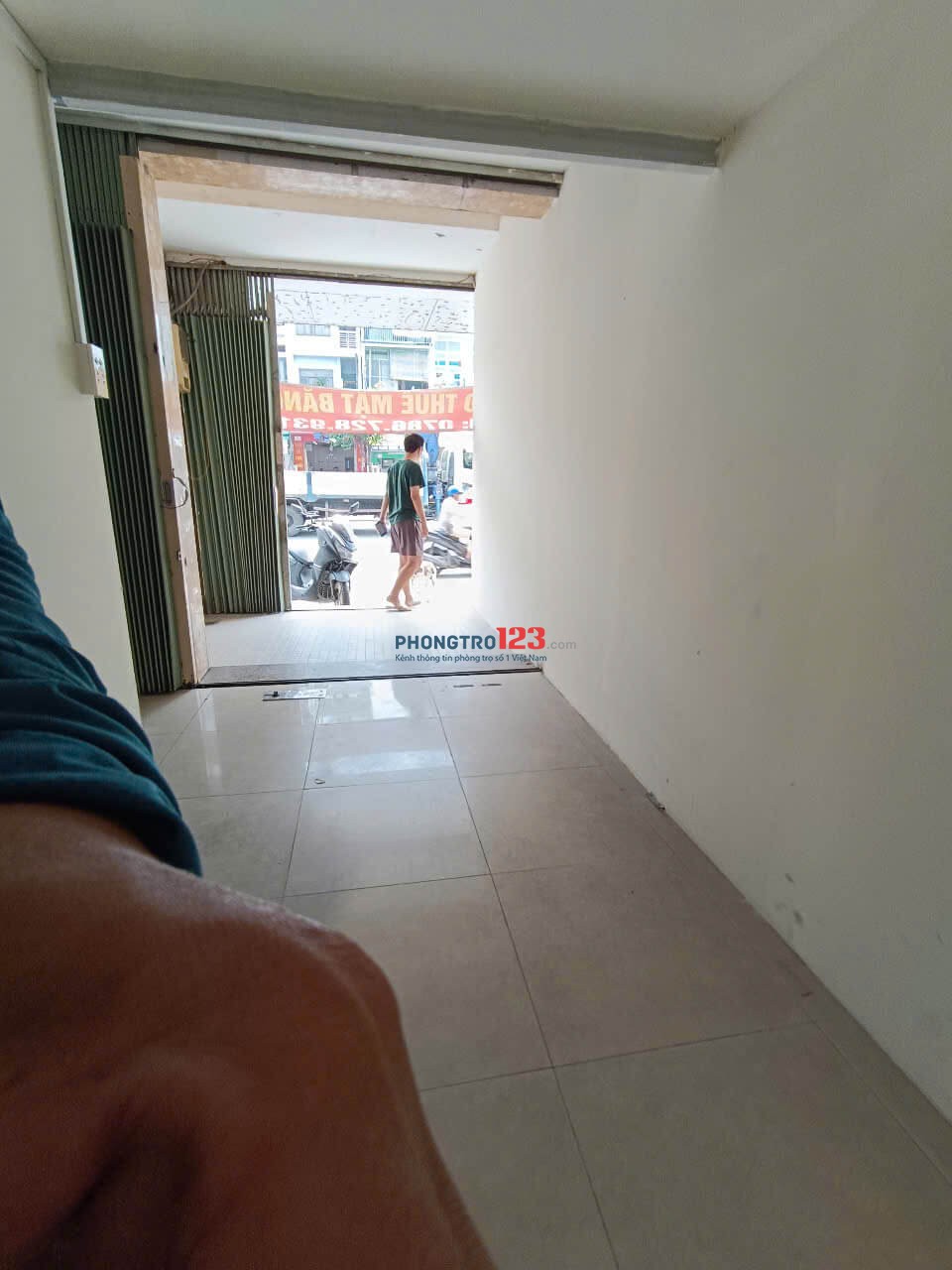 Cho thuê Mặt bằng MT Bạch Đằng P15, BT, 3x6m, có gác, riêng biệt, 10tr