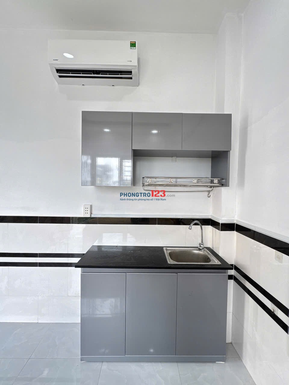 STUDIO BAN CÔNG THOÁNG MÁT - GIÁ RẺ