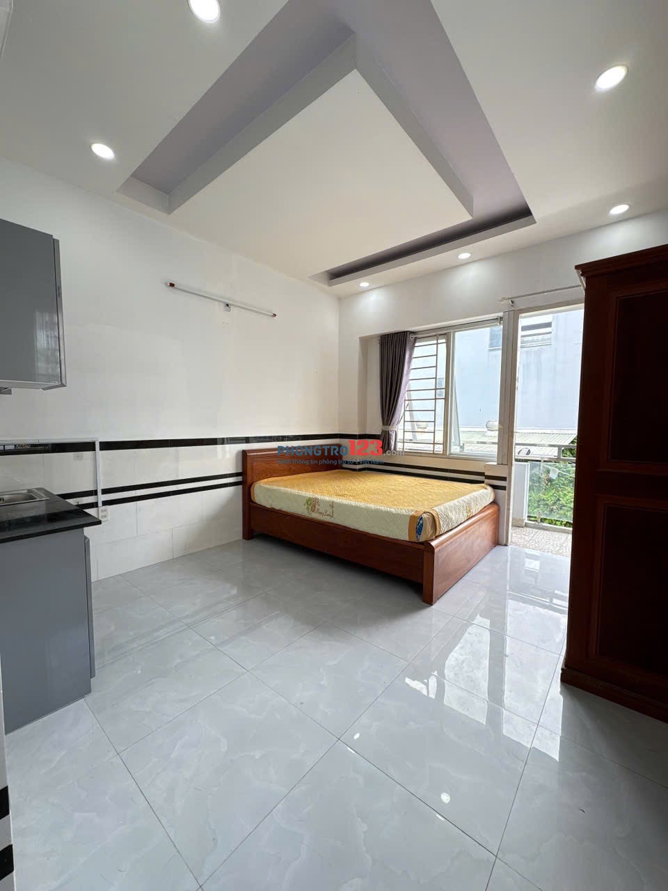 STUDIO BAN CÔNG THOÁNG MÁT - GIÁ RẺ