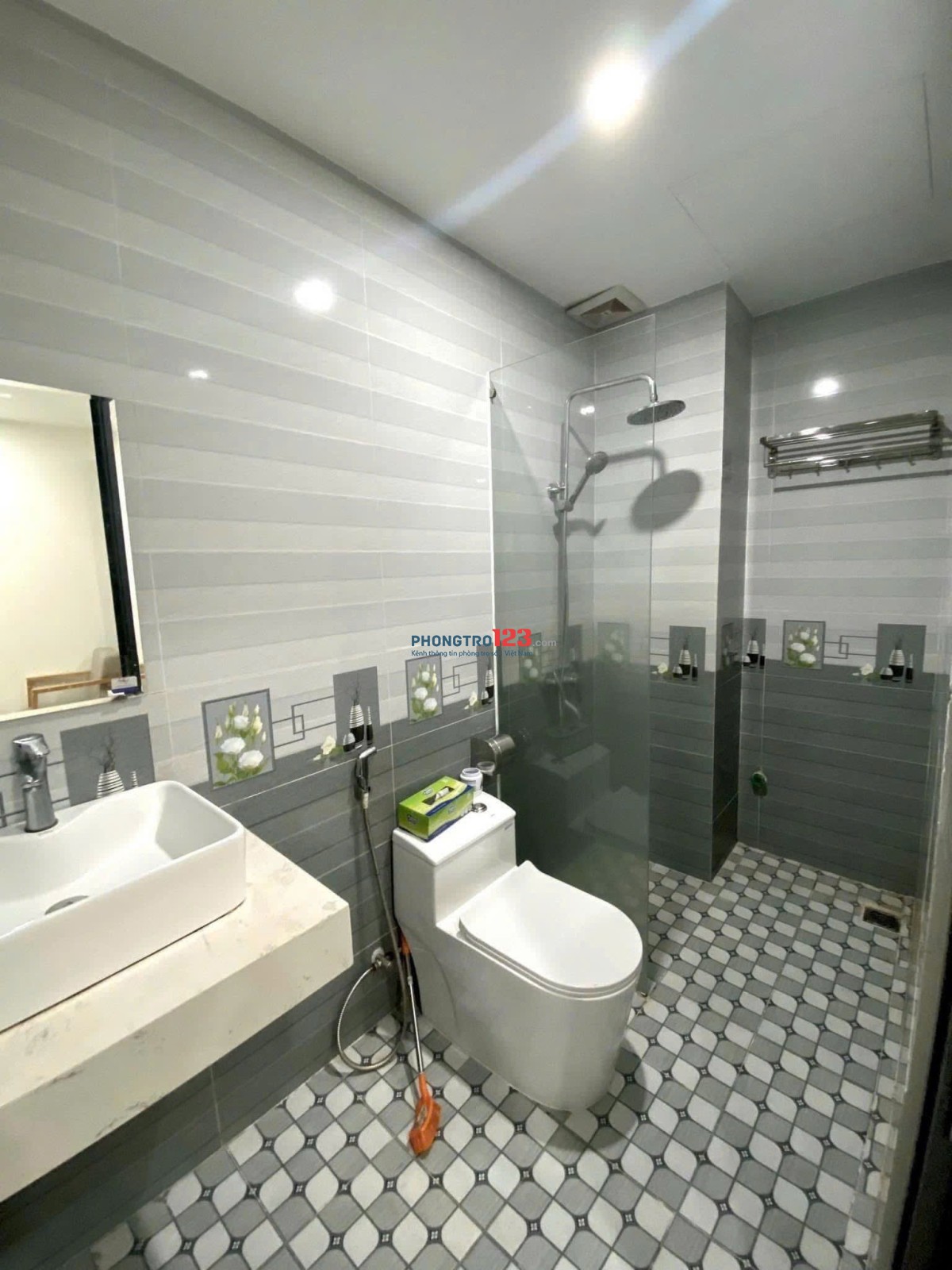 Căn Hộ Ban Công 35m2 - Gần Phan Đăng Lưu, chợ Bà Chiểu