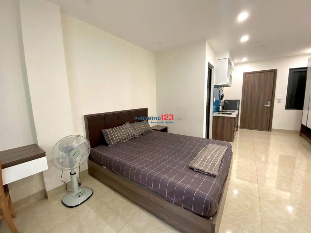 Căn Hộ Ban Công 35m2 - Gần Phan Đăng Lưu, chợ Bà Chiểu
