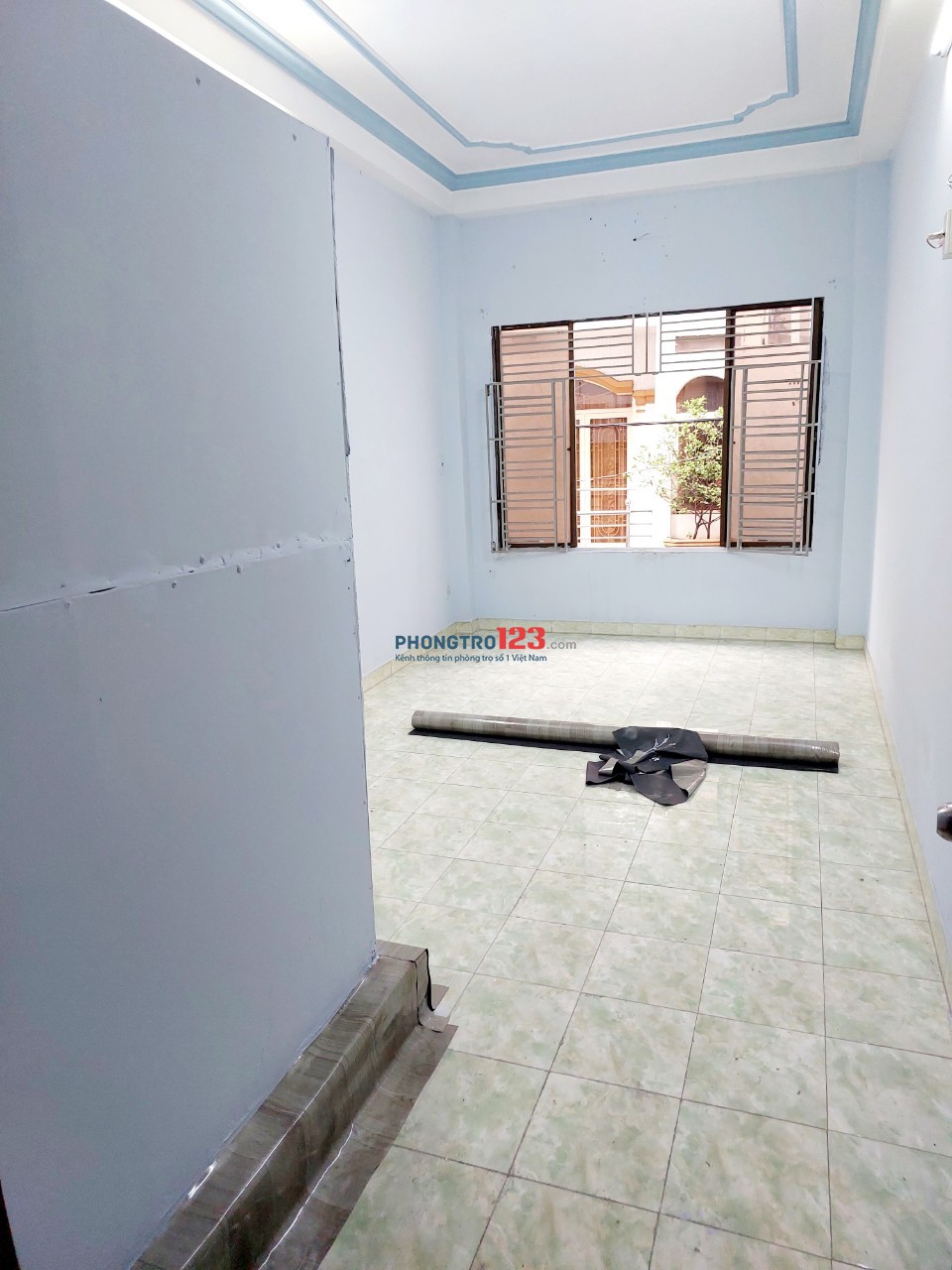 Cho Thuê Phòng Q10, rộng rãi thoải mái, cửa sổ lớn, tolet riêng - 3tr3