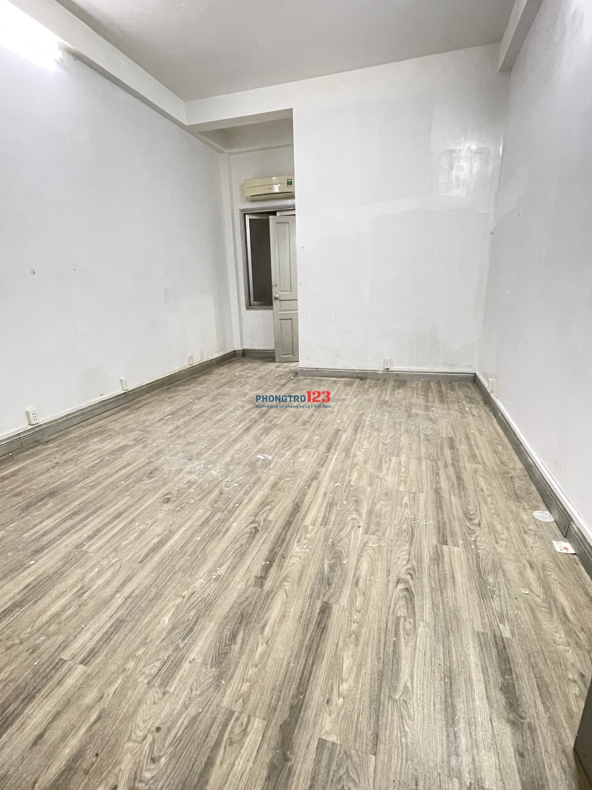 QUẬN 4 - Còn 01 phòng cho NỮ thuê