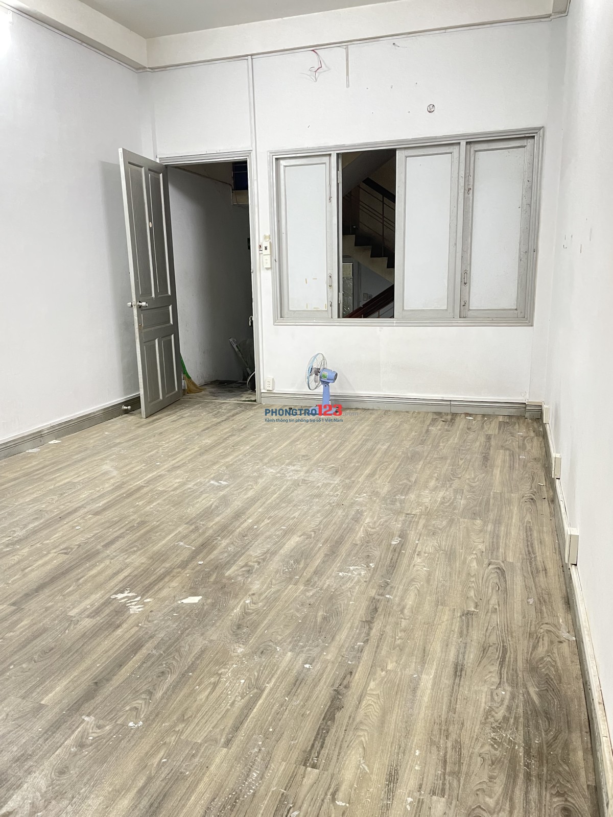 QUẬN 4 - Còn 01 phòng cho NỮ thuê