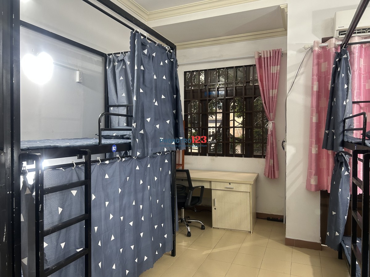 Cho thuê ktx mới, yên tĩnh ngay đường D2 Nguyễn Gia Trí, gần HUTECH, Ngoại thương