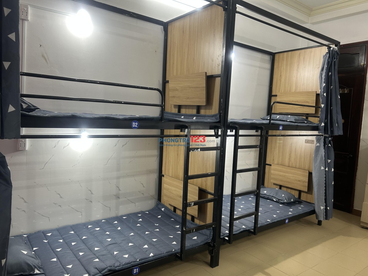 Cho thuê ktx mới, yên tĩnh ngay đường D2 Nguyễn Gia Trí, gần HUTECH, Ngoại thương