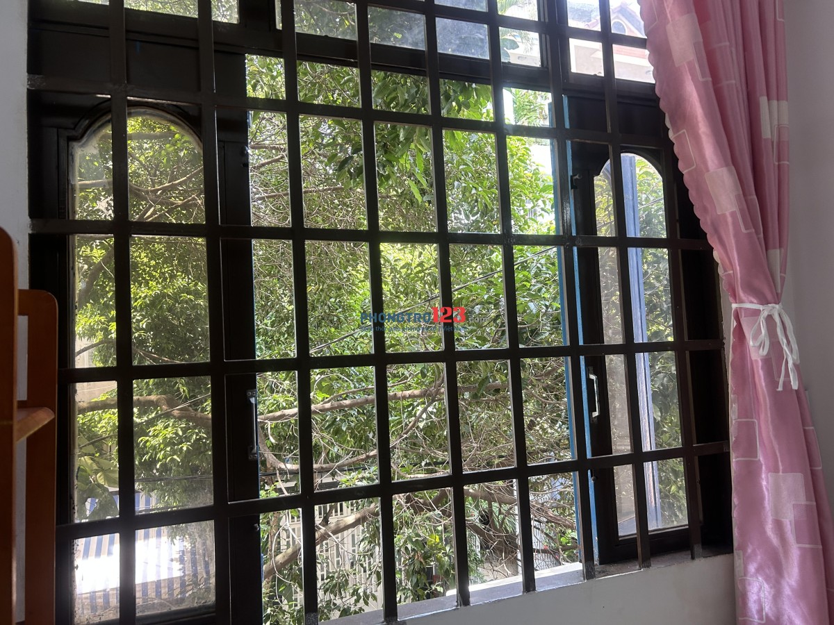 Cho thuê ktx mới, yên tĩnh ngay đường D2 Nguyễn Gia Trí, gần HUTECH, Ngoại thương