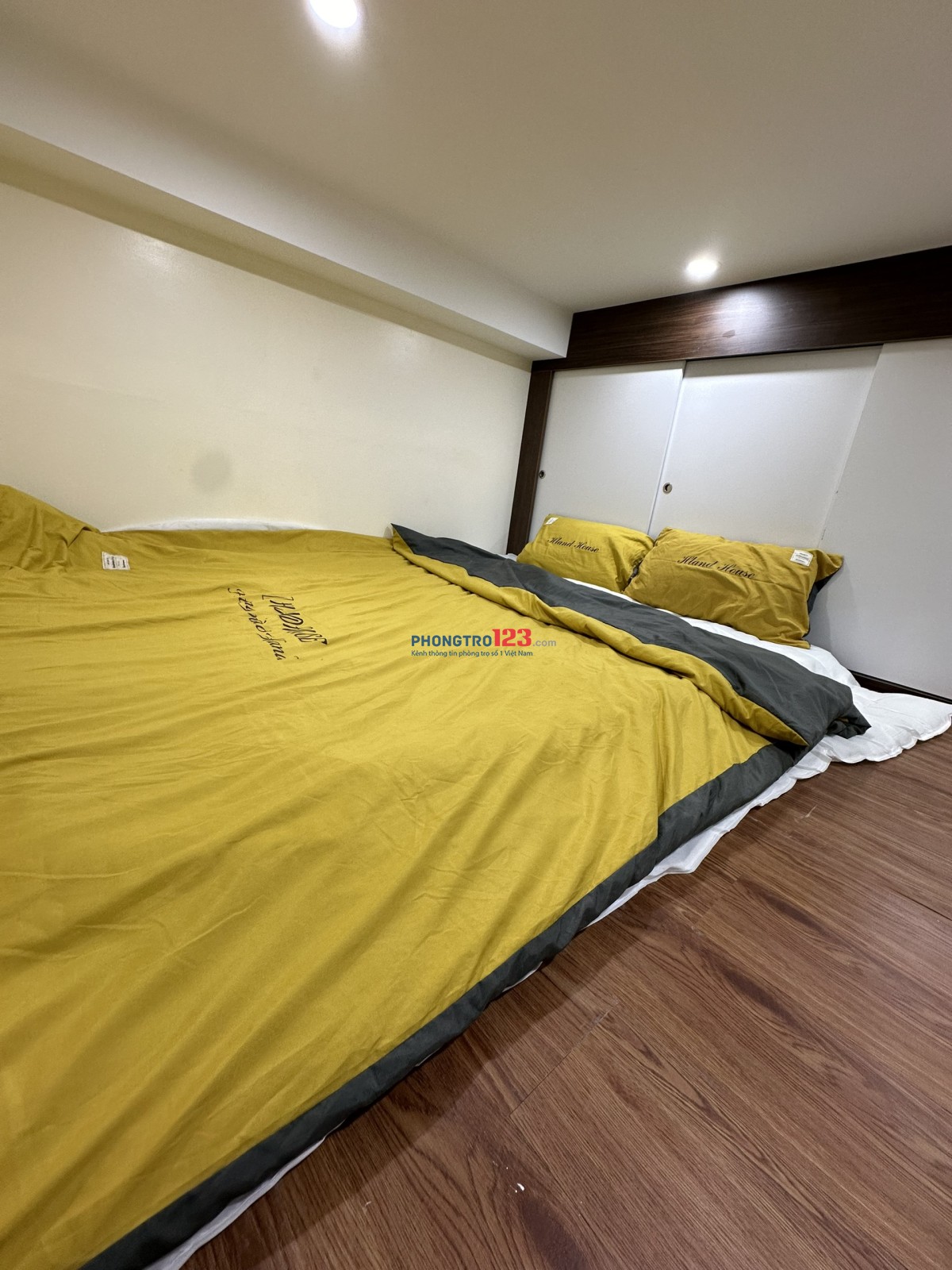 Cho thuê căn hộ mini full đồ, giá 3,6 triệu tại Nguyễn Khuyến, gần hồ Văn Quán, viện 103