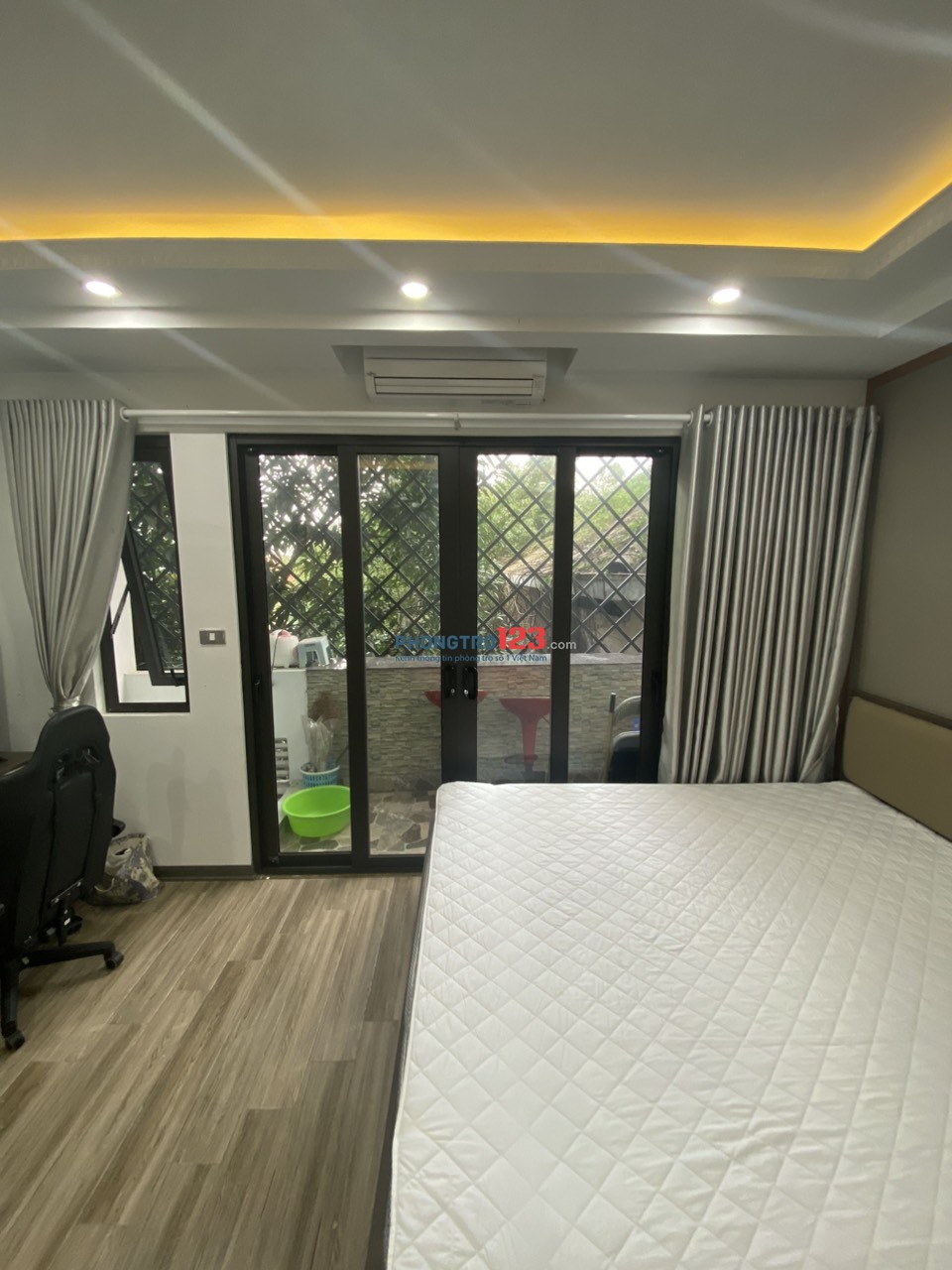 Cho thuê Căn hộ tại ngõ 193 Trích Sài. Ban công rộng thoáng View hồ Tây. Chỉ 6.5tr