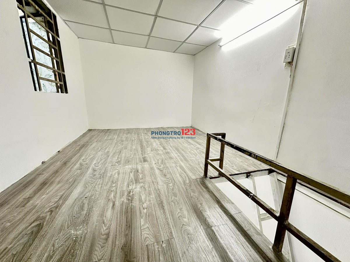 NHÀ TRỌ BÌNH THẠNH CHO THUÊ GÁC RỘNG CAO 1M8, DIỆN TÍCH 30M2